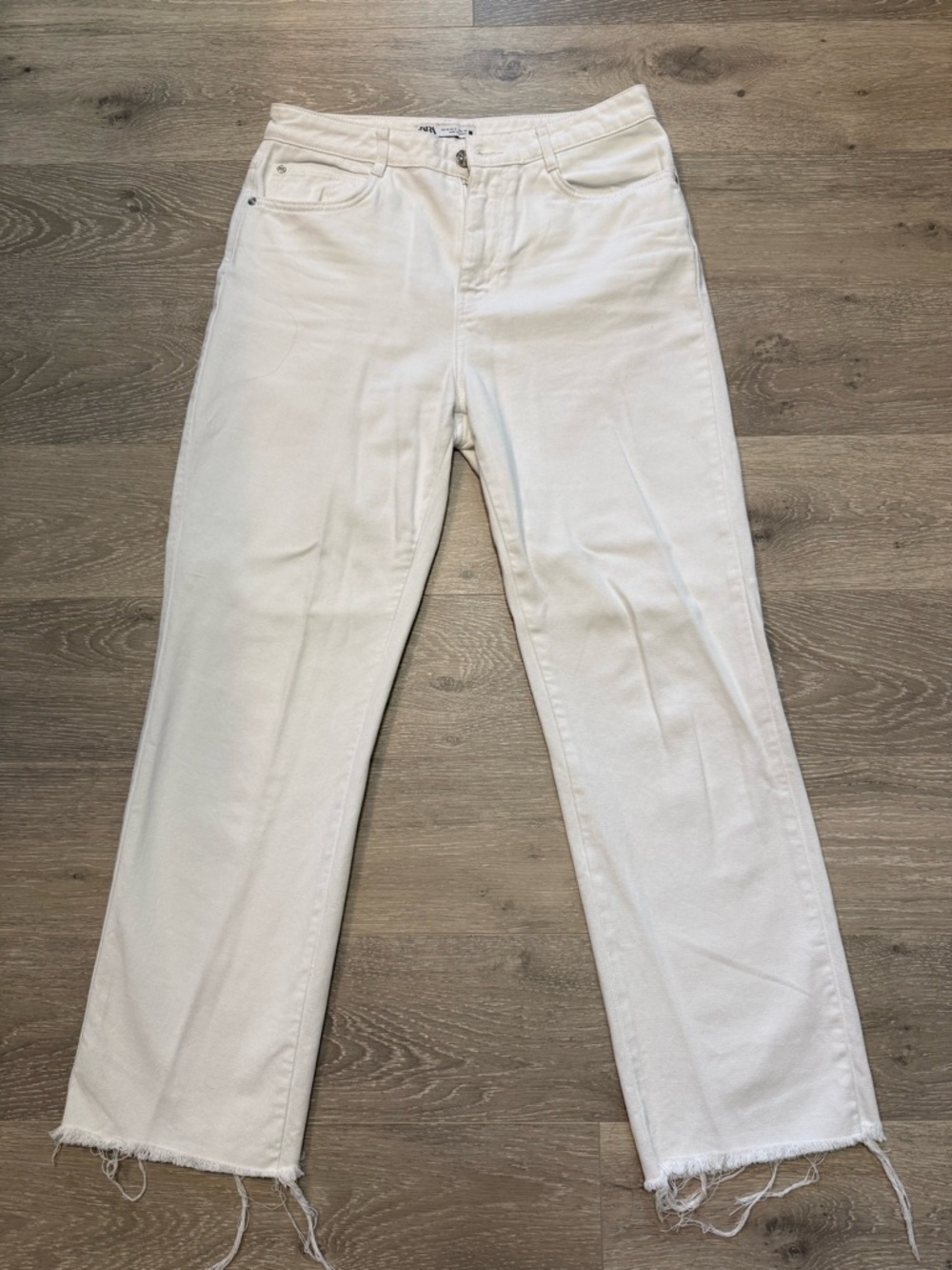 White Zara jeans
